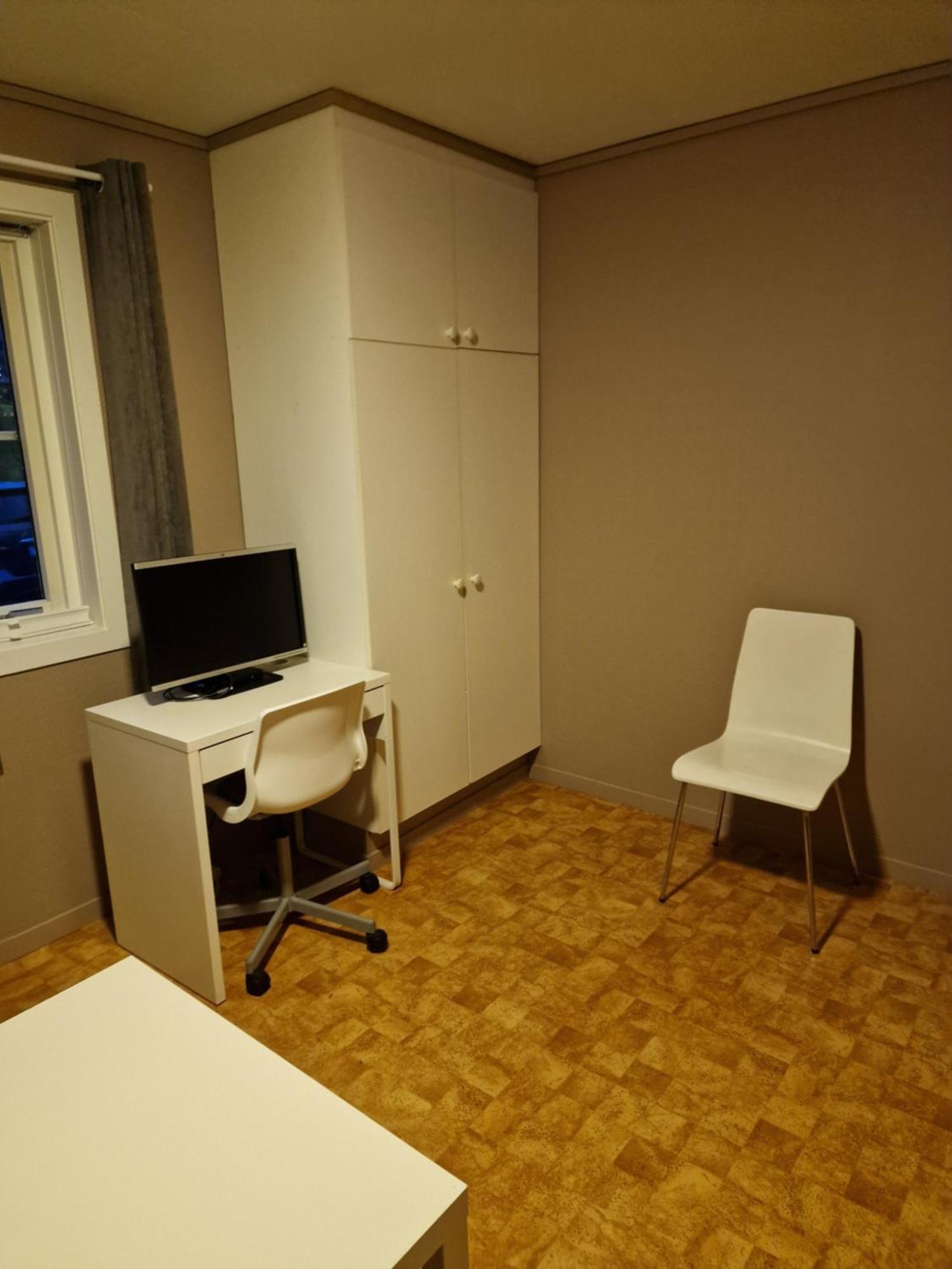 Rom Sentralt I Sogndal Hostel Kültér fotó