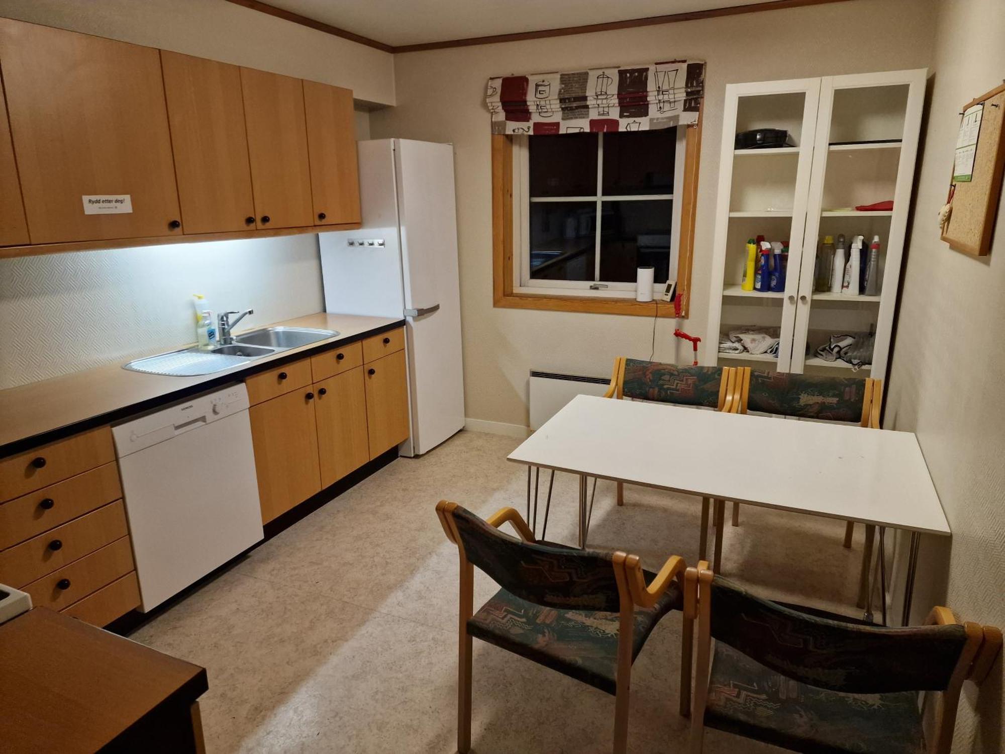 Rom Sentralt I Sogndal Hostel Kültér fotó