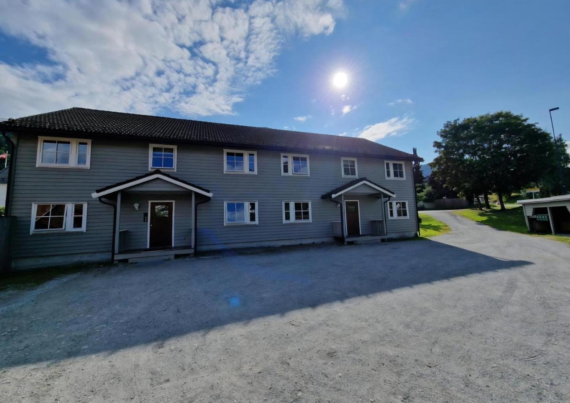 Rom Sentralt I Sogndal Hostel Kültér fotó