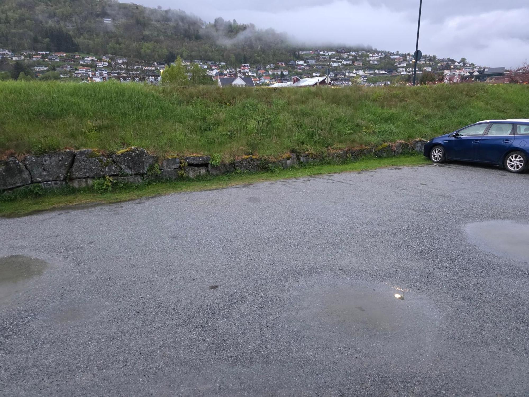 Rom Sentralt I Sogndal Hostel Kültér fotó